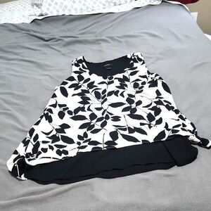 Karen Kane tunic style tank